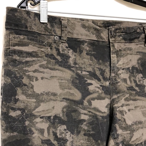 Maurice's Stretch Jeans - Picture 4 of 11